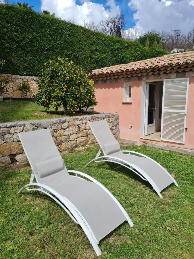 Adorable Maison Independante 30M2 Avec Piscine En Saison Cabris Exterior foto