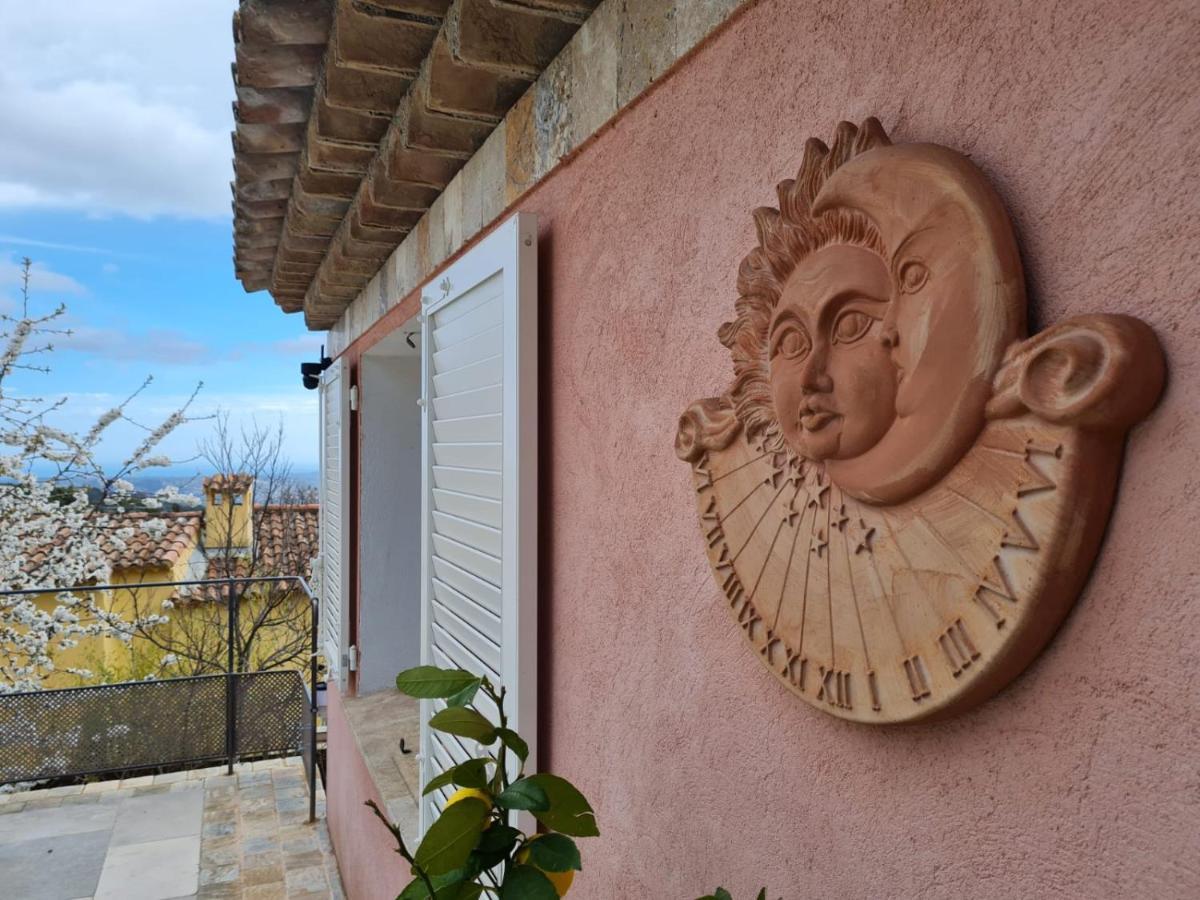 Adorable Maison Independante 30M2 Avec Piscine En Saison Cabris Exterior foto
